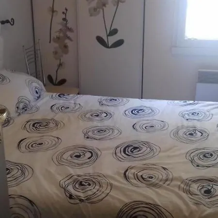 5 Personnes Noirmoutier Maison Mitoyenne Dans Une Privee Acces Direct A La Dune. * Barbâtre
